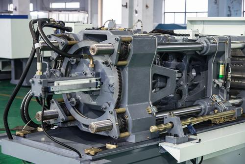 Do you know the auxiliary parts of the vertical injection molding machine?